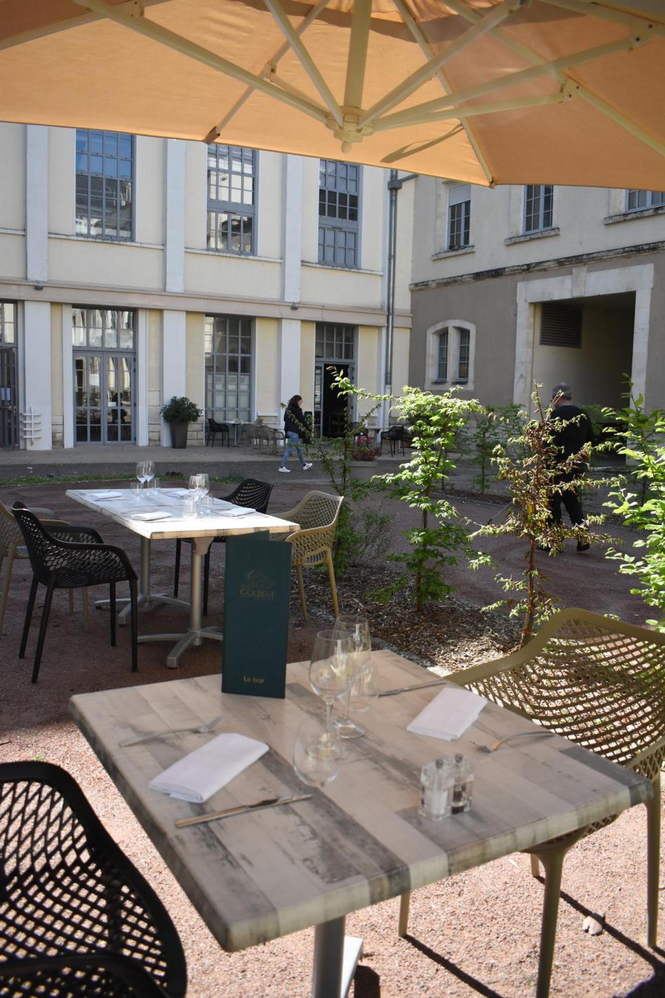 Best Western Plus Hôtel Colbert Châteauroux Exterior foto
